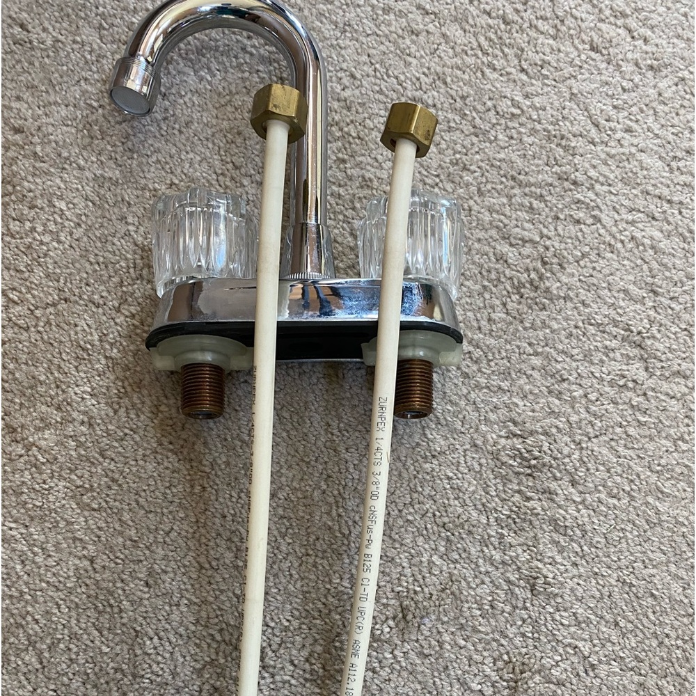 Bar sink faucet